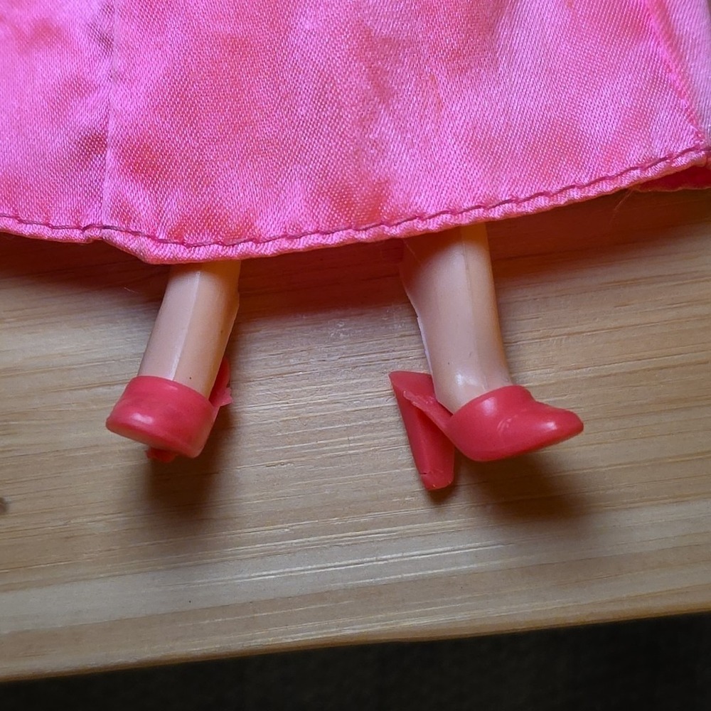 VTG 1977 Superstar Barbie Doll Jewelry Dress Shoes & Stand - Picture 2 of 11
